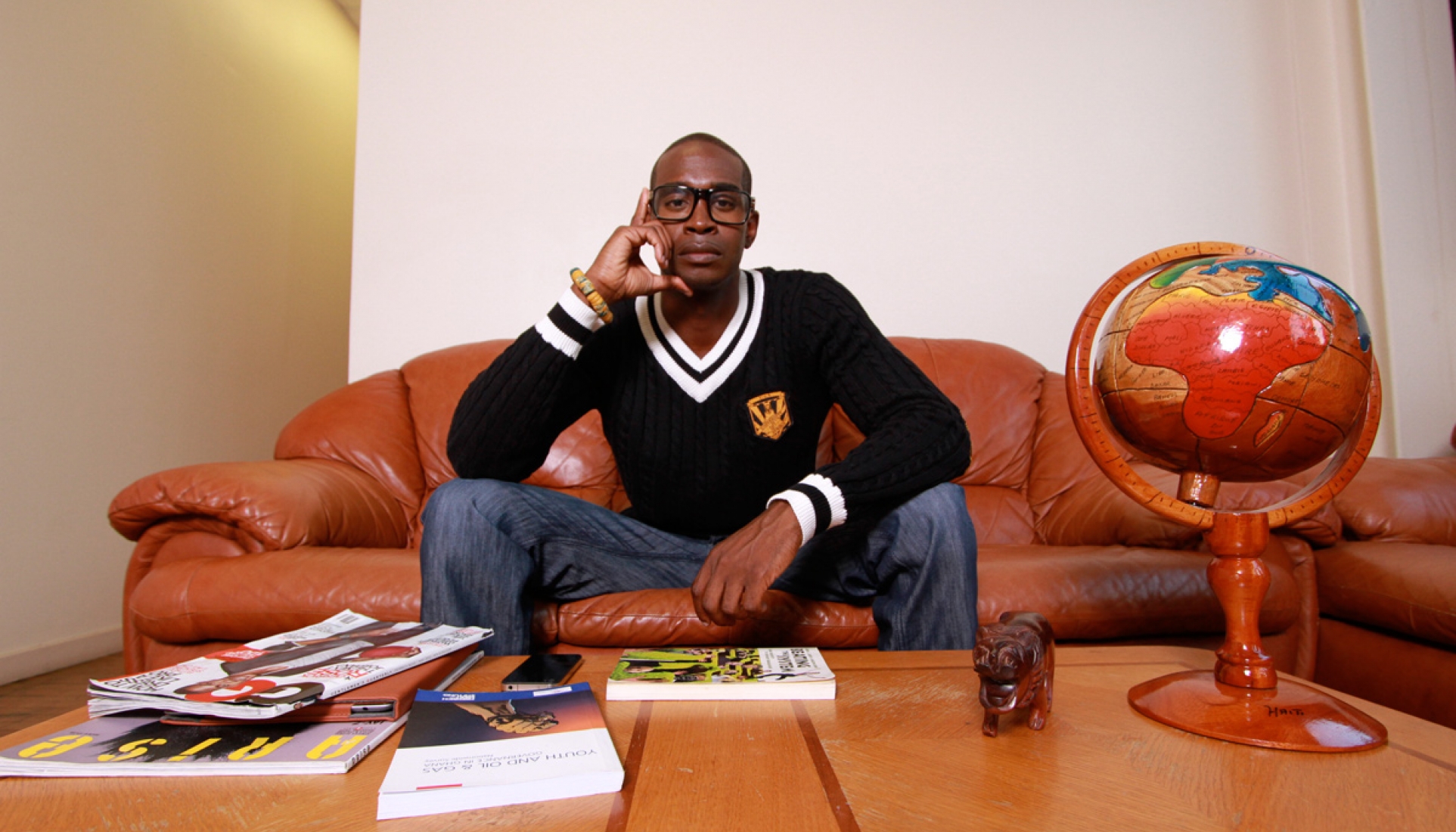 University of Afrika (UoA) Men's Sweater Black Lifestyle